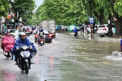 Mưa to sáng 7/10 gây ngập cục bộ đường đô thị ở Thanh Hóa.