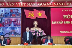 Đoàn chủ tọa điều hành hội nghị.