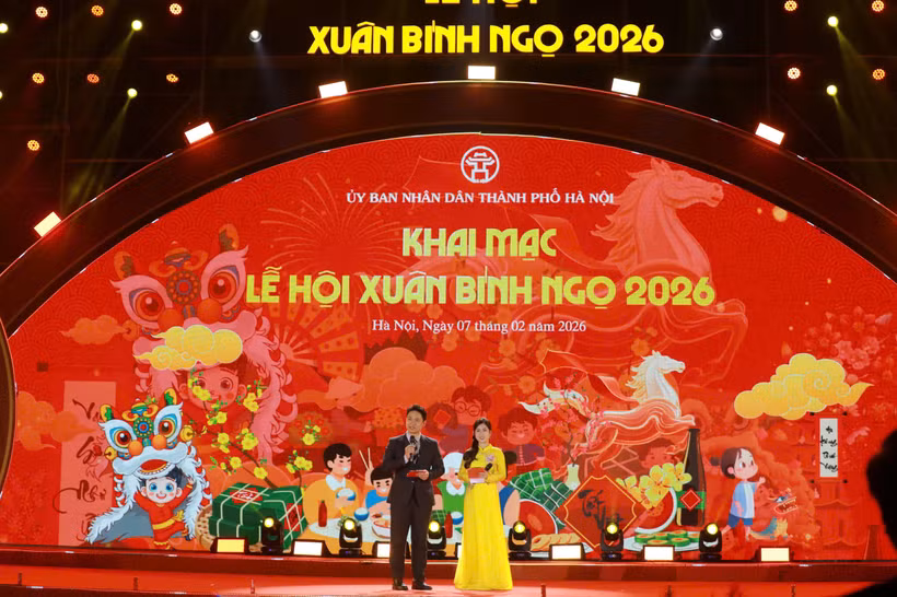 Lễ hội Xuân Bính Ngọ 2026 khai mạc mở đầu cho chuỗi hoạt động văn hóa-thương mại của Hà Nội trong năm, đồng thời mở ra một không gian đón Tết cổ truyền nhiều ý nghĩa với nhân dân và du khách.