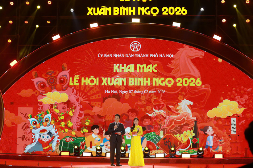 Lễ hội Xuân Bính Ngọ 2026 khai mạc mở đầu cho chuỗi hoạt động văn hóa-thương mại của Hà Nội trong năm, đồng thời mở ra một không gian đón Tết cổ truyền nhiều ý nghĩa với nhân dân và du khách.