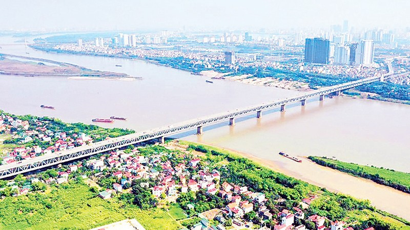 Sông Hồng là không gian phát triển có ý nghĩa quan trọng đối với Thủ đô. (Ảnh HẢI LINH)