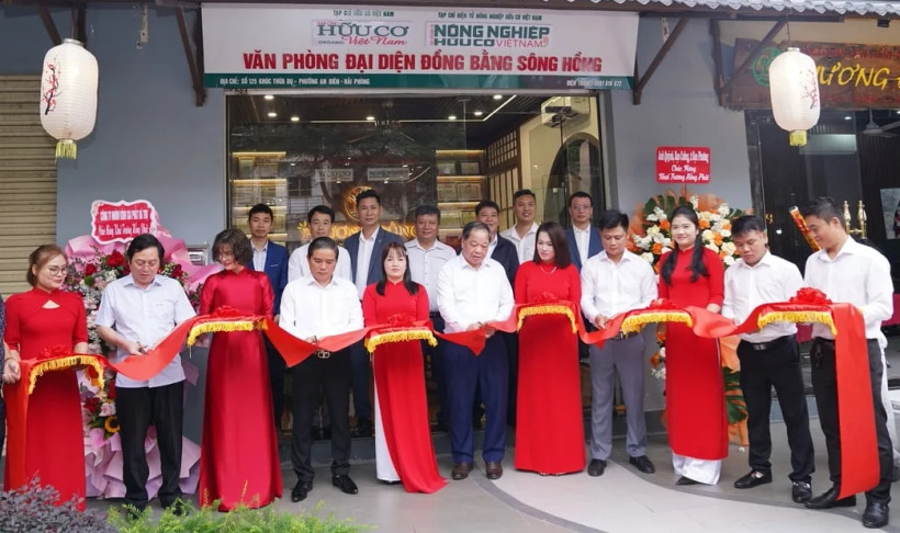 Lễ cắt băng khai trương Văn phòng đại diện Tạp chí Hữu cơ Việt Nam khu vực Đồng bằng sông Hồng tại thành phố Hải Phòng.