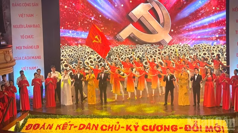 Chương trình nghệ thuật quốc gia đặc biệt "80 năm hành trình Độc lập-Tự do-Hạnh phúc" do Bộ Văn hóa, Thể thao và Du lịch chỉ đạo thực hiện.