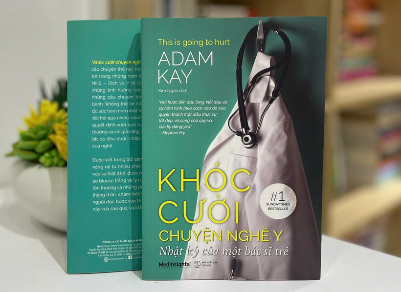 Những cuốn sách hữu ích, vinh danh nghề y nhân Ngày Thầy thuốc Việt Nam 27/2 Các tác phẩm giúp bạn đọc tiếp cận nghề y từ những trải nghiệm, góc nhìn của các bác sĩ và những người làm nghề y qua thực tiễn công việc.