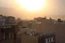 Hình ảnh được chụp tại Tehran, Iran, sau đợt không kích của Israel, sáng 13/6/2025. (Ảnh: Tân Hoa Xã)