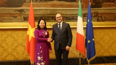 Phó Chủ tịch nước Võ Thị Ánh Xuân hội đàm với Chủ tịch Hạ viện Italia Lorenzo Fontana. (Ảnh: BNG)