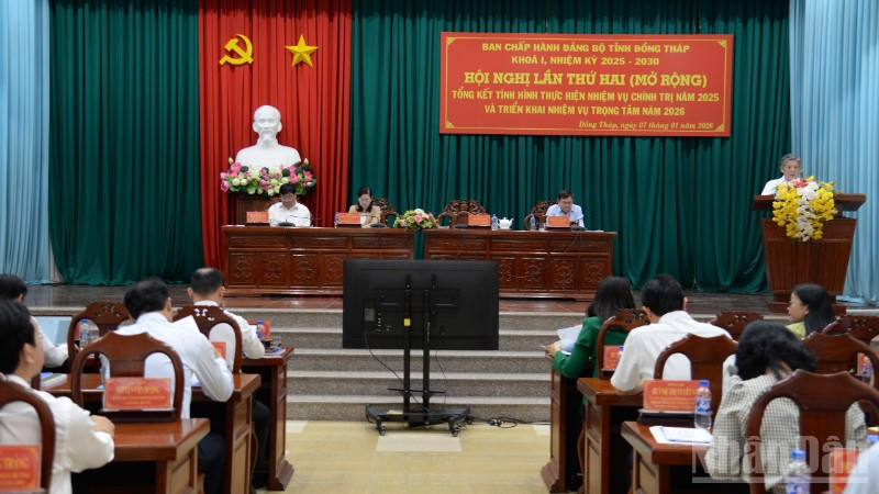 Đồng Tháp đạt và vượt nhiều chỉ tiêu trong năm 2025 Quang cảnh hội nghị.