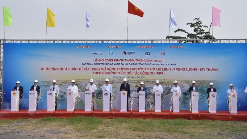 Nghi thức khởi công Dự án mở rộng đường cao tốc Thành phố Hồ Chí Minh-Trung Lương-Mỹ Thuận.
