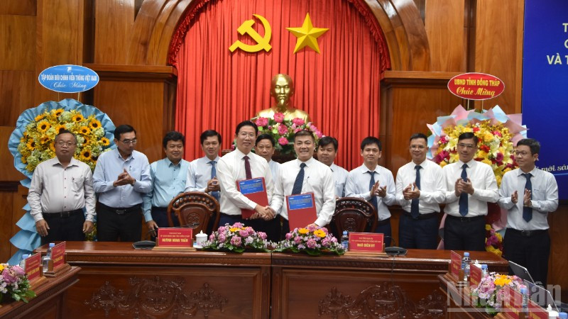 Hai bên ký kết thỏa thuận hợp tác về chuyển đổi số.