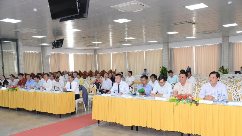 Các đại biểu tham dự hội thảo.