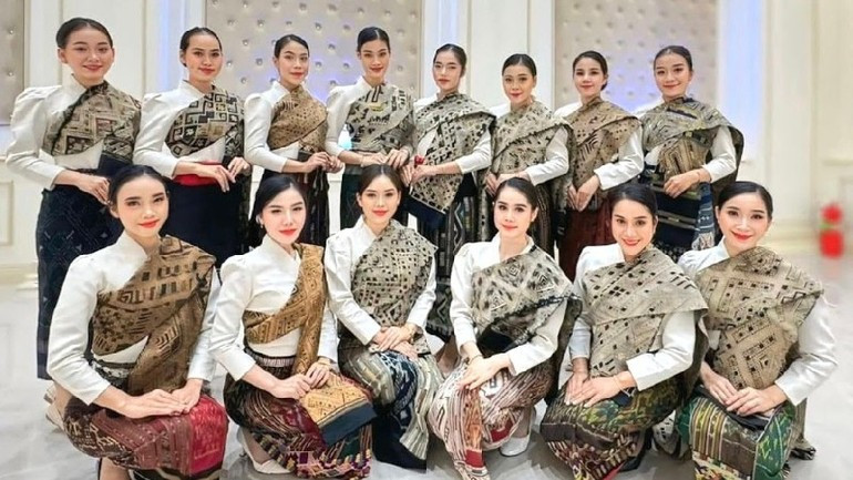 Lao National Art Troupe. (Photo: Ministry of Culture, Sports and Tourism) image.jpg
