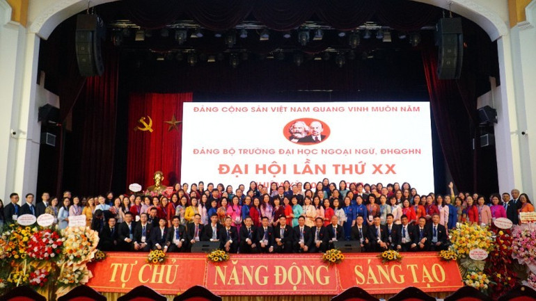 Der 20. Kongress des Parteikomitees der Universität für Sprachen und internationale Studien – Vietnam National University, Hanoi. dsc02525-2259-2457.jpg