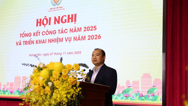 Kültür, Spor ve Turizm Daimi Bakan Yardımcısı Le Hai Binh, Halk Kamu Güvenliği sporunun 2025 yılında elde ettiği sonuçları büyük bir memnuniyetle karşıladı. gen-o-z7200133819669-b15d3aee7a83729655b2e1cc732dbe85-4333.jpg