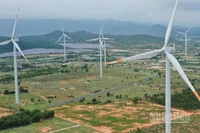 Tập trung vào năng lượng tái tạo được xem là hướng đi đúng đắn cho chuyển dịch năng lượng bền vững. (Ảnh: VĂN DUY)