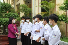 Giám thị phải có kỹ năng tốt để kiểm soát việc sử dụng công nghệ cao