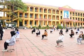 Các trường học vẫn thực hiện nghiêm 5K để phòng dịch.