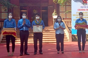 Tuyên dương Đoàn viên, Thanh niên tiên tiến làm theo lời Bác.