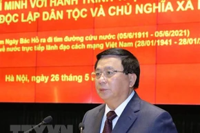 Đồng chí Nguyễn Xuân Thắng, Ủy viên Bộ Chính trị, Giám đốc Học viện Chính trị quốc gia Hồ Chí Minh, Chủ tịch Hội đồng Lý luận Trung ương phát biểu khai mạc và báo cáo đề dẫn Hội thảo. (Ảnh: Nguyễn Điệp/TTXVN)
