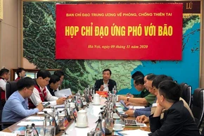 Toàn cảnh cuộc họp chỉ đạo ứng phó cơn bão số 12 sáng 9-11.