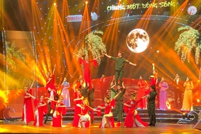 Các nghệ sĩ trong buổi tổng duyệt.