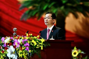 Bí thư Thành ủy Đà Nẵng Nguyễn Văn Quảng phát biểu tham luận.