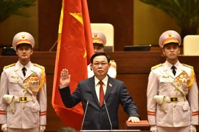 Chủ tịch Quốc hội, Chủ tịch Hội đồng Bầu cử quốc gia Vương Đình Huệ tuyên thệ nhậm chức. Ảnh: TRẦN HẢI.