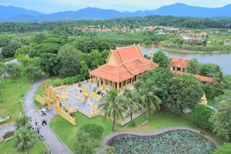 Làng Văn hóa-Du lịch các dân tộc Việt Nam tại Hòa Lạc (Hà Nội).