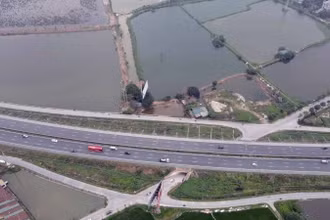 Hà Nội kịp thời điều chỉnh phân cấp dự án đầu tư công, thu hồi đất để không làm gián đoạn các dự án, trong đó có nhiều dự án đầu tư hạ tầng.