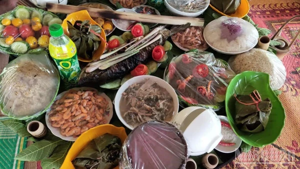 Trên mâm cỗ cúng của người Thái không xuất hiện thịt gà và thịt trâu để thể hiện sự trân trọng những con vật gắn liền nông nghiệp.