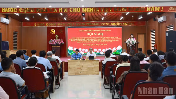 Thành phố Hà Nội bắt đầu lấy ý kiến người dân về việc giải phóng mặt bằng cho Dự án không gian trục Quốc lộ 1A.