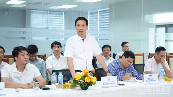 Cục trưởng Cục Đường bộ Việt Nam Bùi Quang Thái thông tin tới báo chí chiều 19/6