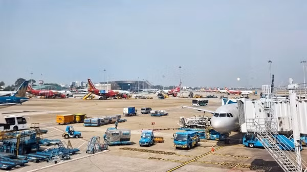 Phó Thủ tướng Thường trực Phạm Gia Túc yêu cầu rà soát trong quý II/2026 hoàn thiện quy hoạch hệ thống cảng hàng không toàn quốc thời kỳ 2021-2030, tầm nhìn đến năm 2050.