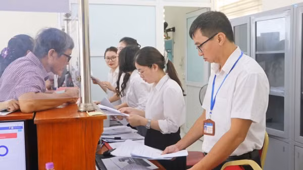 Bộ Xây dựng thực hiện cắt giảm, đơn giản hóa quy định liên quan hoạt động kinh doanh nhằm tạo điều kiện cho các doanh nghiệp, nhà thầu trong lĩnh vực giao thông-xây dựng.