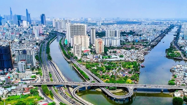 Hệ thống sông Sài Gòn chảy quanh Thành phố Hồ Chí Minh.