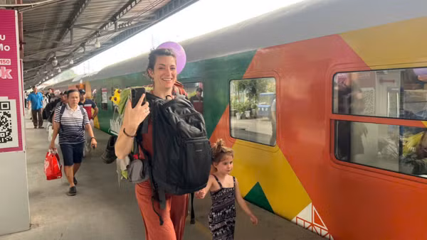 Đường sắt Việt Nam bổ sung nhiều chuyến tàu phục vụ nhu cầu đi lại dịp nghỉ lễ 30/4 và 1/5.