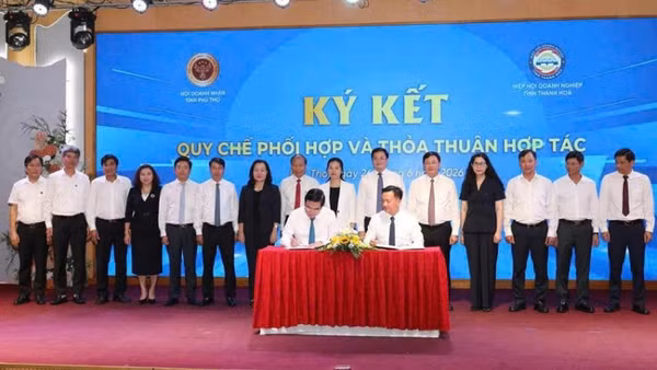 Hội Doanh nhân tỉnh Phú Thọ và Hiệp hội Doanh nghiệp tỉnh Thanh Hóa đã ký kết biên bản ghi nhớ hợp tác về xúc tiến thương mại và đầu tư.