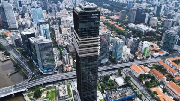 Toà nhà Trung tâm tài chính quốc tế Saigon Marina tại Thành phố Hồ Chí Minh. (Ảnh: THẾ ANH) 