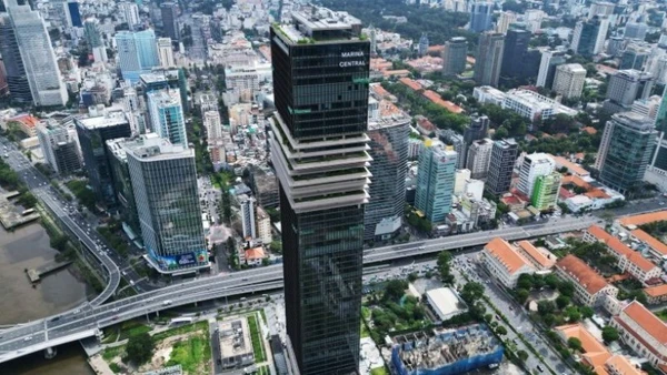 Toà nhà Trung tâm tài chính quốc tế Saigon Marina tại Thành phố Hồ Chí Minh. (Ảnh: THẾ ANH) 