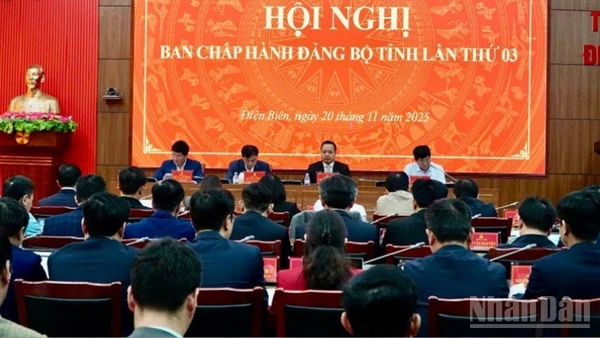 Đại biểu dự kỳ họp thứ 3 của Ban Chấp hành Đảng bộ tỉnh Điện Biên khóa 15, nhiệm kỳ 2025-2030.