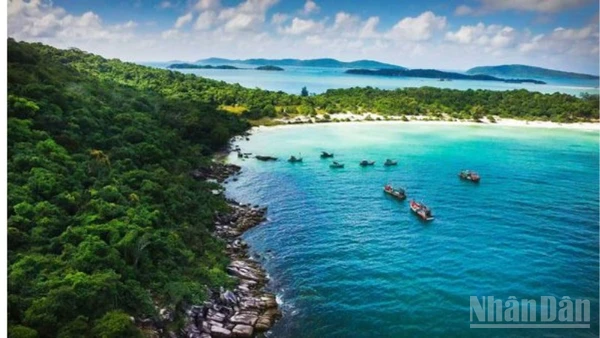 Một góc trên đảo Phú Quốc.