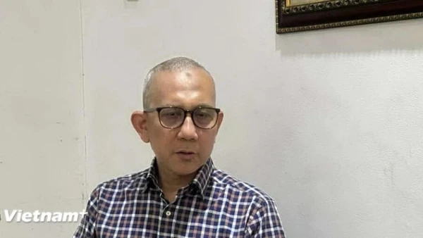 Ông Beni Sukadis, điều phối viên cao cấp của Viện Nghiên cứu Quốc phòng và Chiến lược Indonesia (Lesperssi). (Ảnh: Vietnam+)