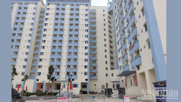 Dự án nhà ở tái định cư D17 đang hoàn thiện những hạng mục cuối trước khi bàn giao đưa vào sử dụng trong tháng 6/2026.