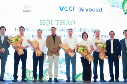 Nestlé Việt Nam đã và đang phối hợp cùng VBCSD và các đối tác triển khai nhiều chương trình đào tạo, phổ biến kiến thức về ESG, cập nhật khung pháp lý và chia sẻ kinh nghiệm cho CSI 100 và các doanh nghiệp trong nước.