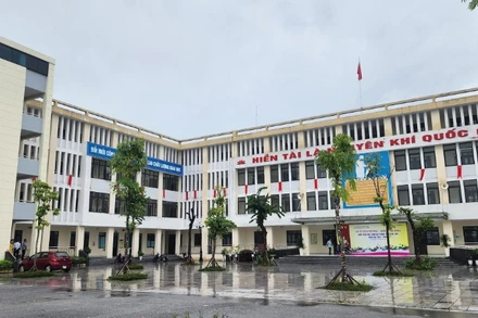 Trường trung học cơ sở Lý Tự Trọng (tỉnh Bắc Ninh) đạt chuẩn quốc gia mức độ 2 và đạt kiểm định chất lượng giáo dục mức độ 3.