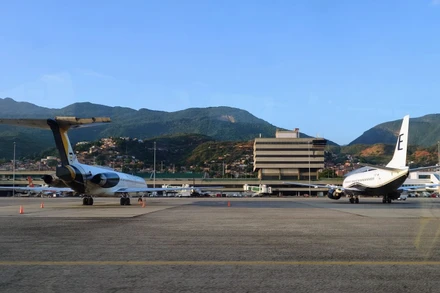 Máy bay của các hãng hàng không quốc tế dừng đỗ tại Sân bay Quốc tế Simon Bolivar Maiquetia, cách thủ đô Caracas của Venezuela 20km. (Ảnh minh họa: Phi Hùng/PV TTXVN tại Mỹ Latinh)