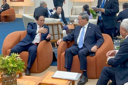 Thủ tướng Chính phủ Phạm Minh Chính gặp Thủ tướng Quốc vụ viện Trung Quốc Lý Cường. (Ảnh: VGP/Nhật Bắc)