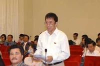 Đại biểu Quốc hội tỉnh Khánh Hòa<br>Mai Anh phát biểu ý kiến.