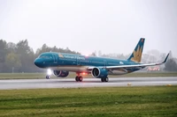 Cổ phiếu Vietnam Airlines ngừng giao dịch trên UPCoM để chuyển sàn