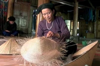 Nghề đan nón Tày đã trở thành một nét đẹp văn hóa truyền thống của người dân xã Tân An (huyện Chiêm Hóa).