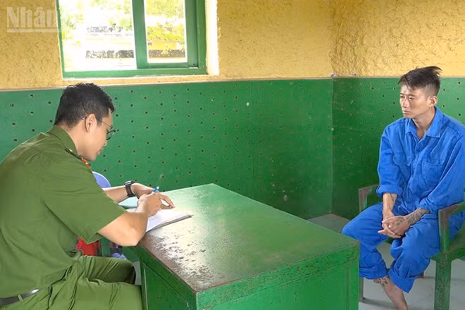 Thái Văn Bình An tại cơ quan công an.
